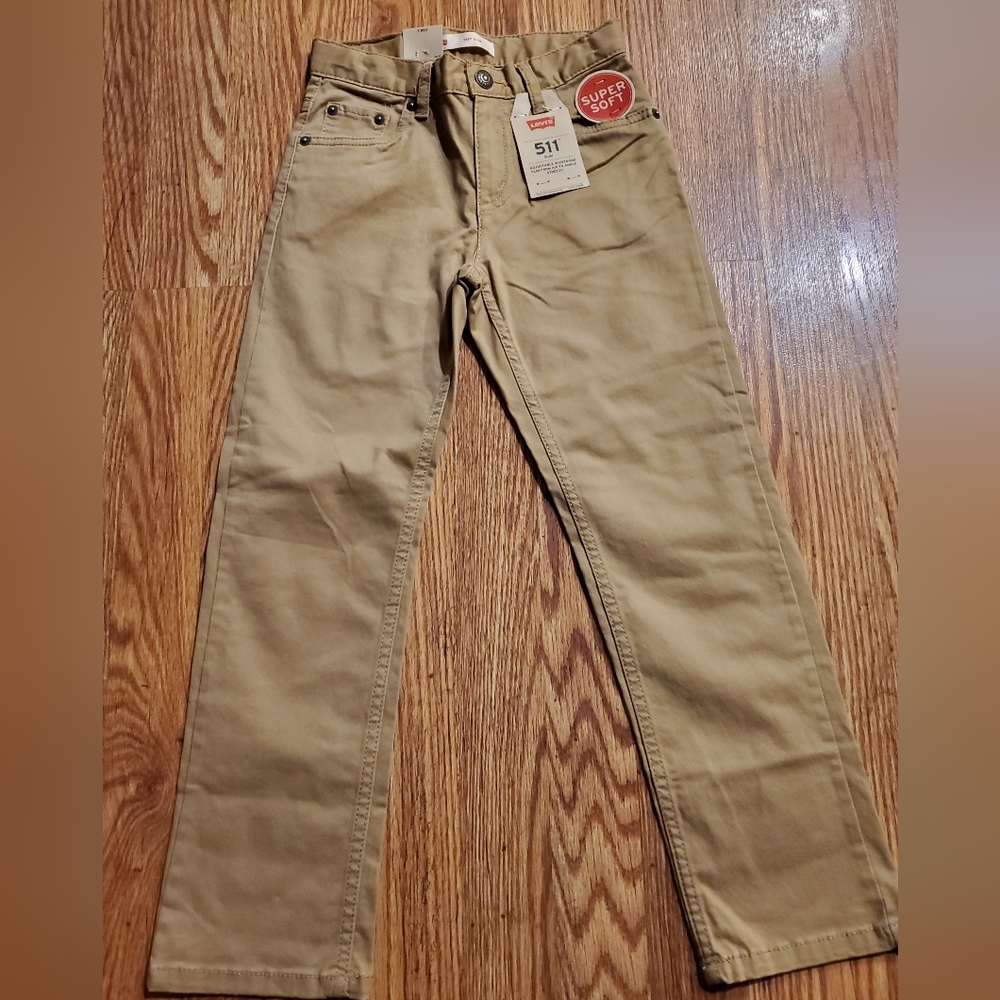 Levi size 7